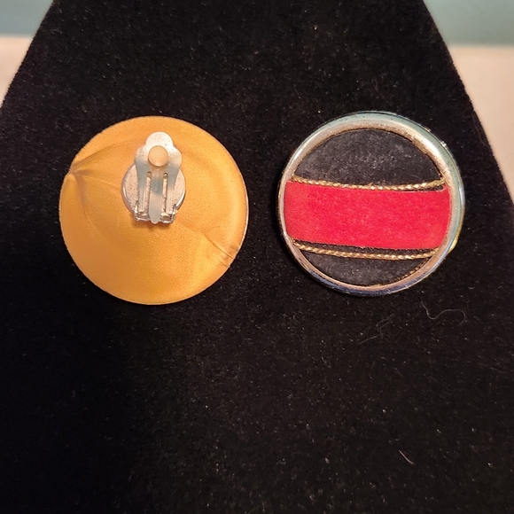 Vintage 90's Clip on Earrings - Picture 3 of 3
